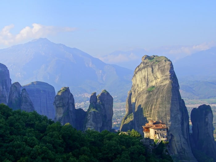 Things to do in Meteora, Greece travel guide: Monasteries + Hiking!