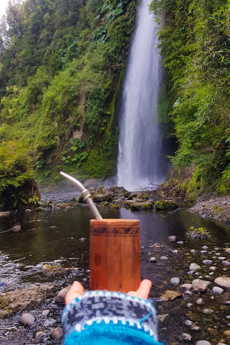 Visiting the waterfalls of Tocoihue in Chiloé Island