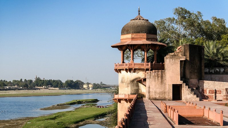 Along the banks of the Yamuna River in Agra with distinct lookout points