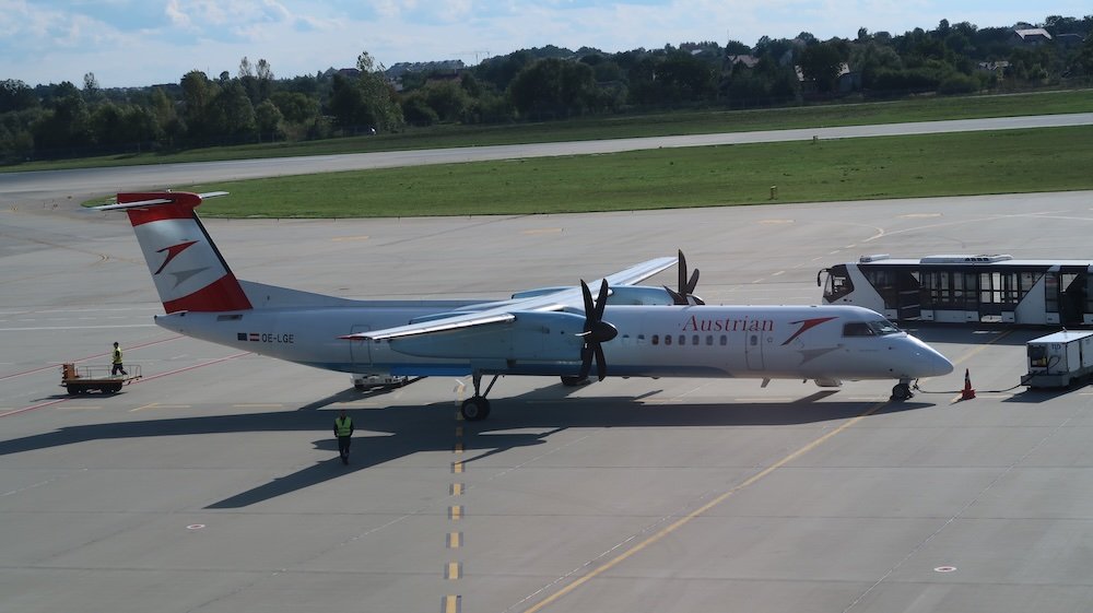 Austrian airlines plan full length at the airport 