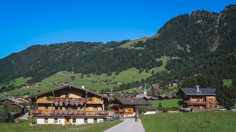 Beautiful mountain accommodations and homes in Tyrol, Austria Beautiful mountain accommodations and homes in Tyrol, Austria