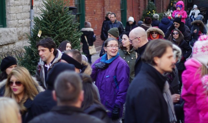 Bustling crowds at the Toronto Christmas Market packed to the brim 