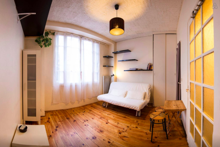 Cozy studio in Paris, France in a local neighborhood away from tourists