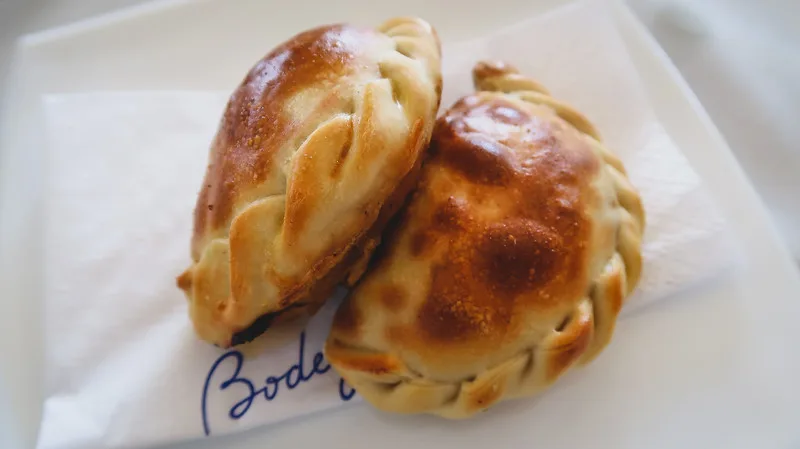 Empanadas at Rincón de Lopez in Bodegas Lopez in Mendoza for lunch in Argentina