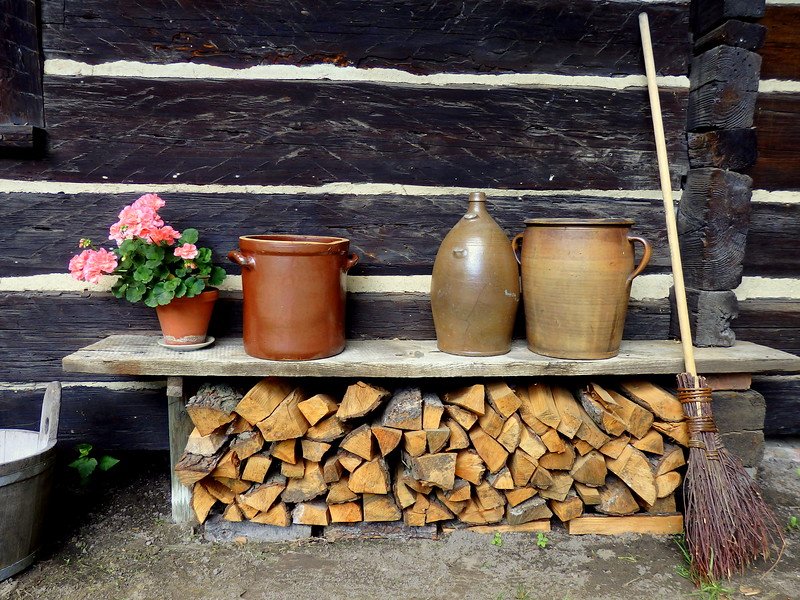 Fetch water, chop wood, sweep the floors. 19th century duties in Germany as discovered in the open air museum in Spreewald 