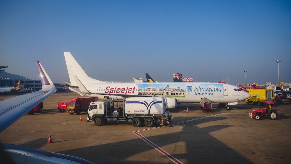 Flying with Spicejet for the first time in India on a low cost carrier airline 