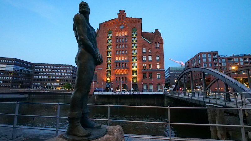 Hamburg statue at night in Germany Hamburg statue at night in Germany