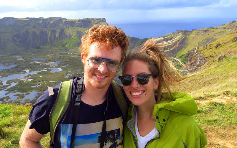 Hiking Rano Kau Volcano in Easter Island / Rapa Nui during a fascinating hike with a smiling Nomadic Samuel and That Backpacker Audrey Bergner 