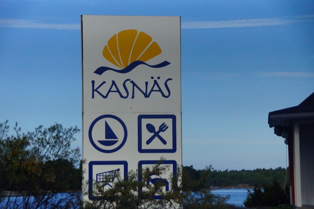 Kasnas tourism sign in Finland 