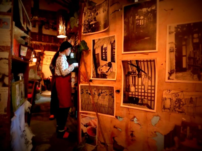Korean staff preparing tea for guests at Insadong teahouse in Seoul, Korea 