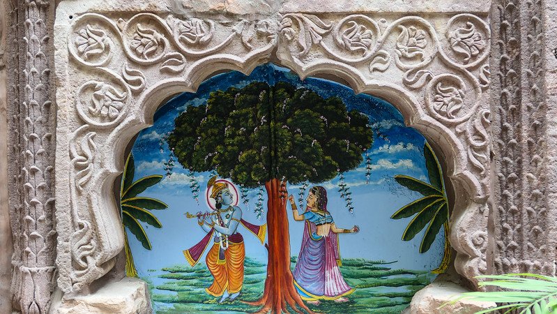 Looking for blue in Jodhpur, India with even ornate designs and artwork featuring blue as the focal part of it