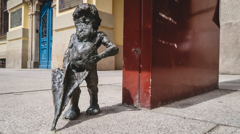 Looking for dwarves in Wroclaw, Poland and spotting them everywhere Looking for dwarves in Wroclaw, Poland and spotting them everywhere
