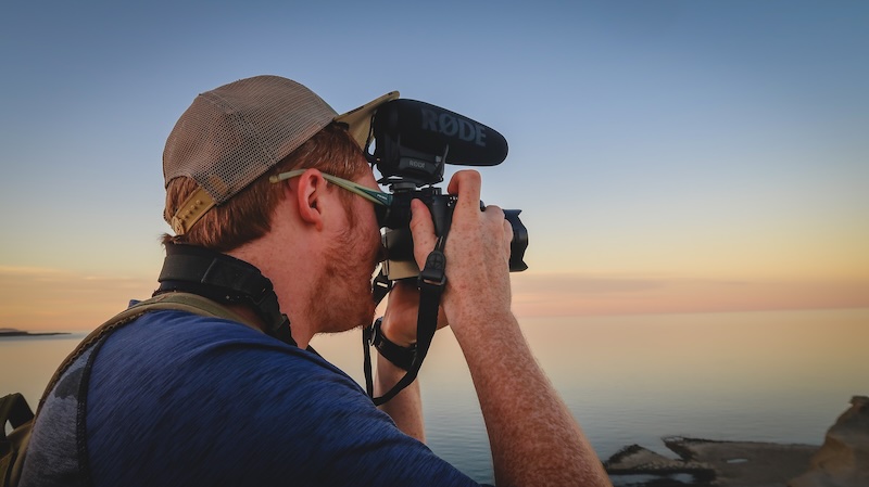 Nomadic Samuel ready to capture wildlife scenes visiting Peninsula Valdes, Argentina Nomadic Samuel ready to capture wildlife scenes visiting Peninsula Valdes, Argentina
