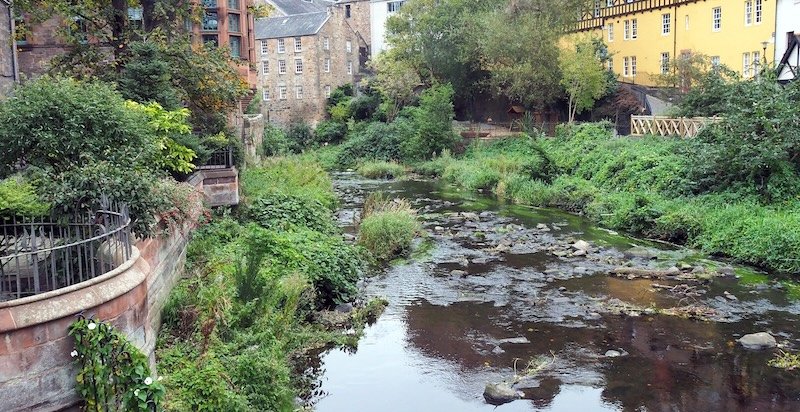 Quiet Edinburgh with greenery, streams and distinct architecture in Scotland Quiet Edinburgh with greenery, streams and distinct architecture in Scotland