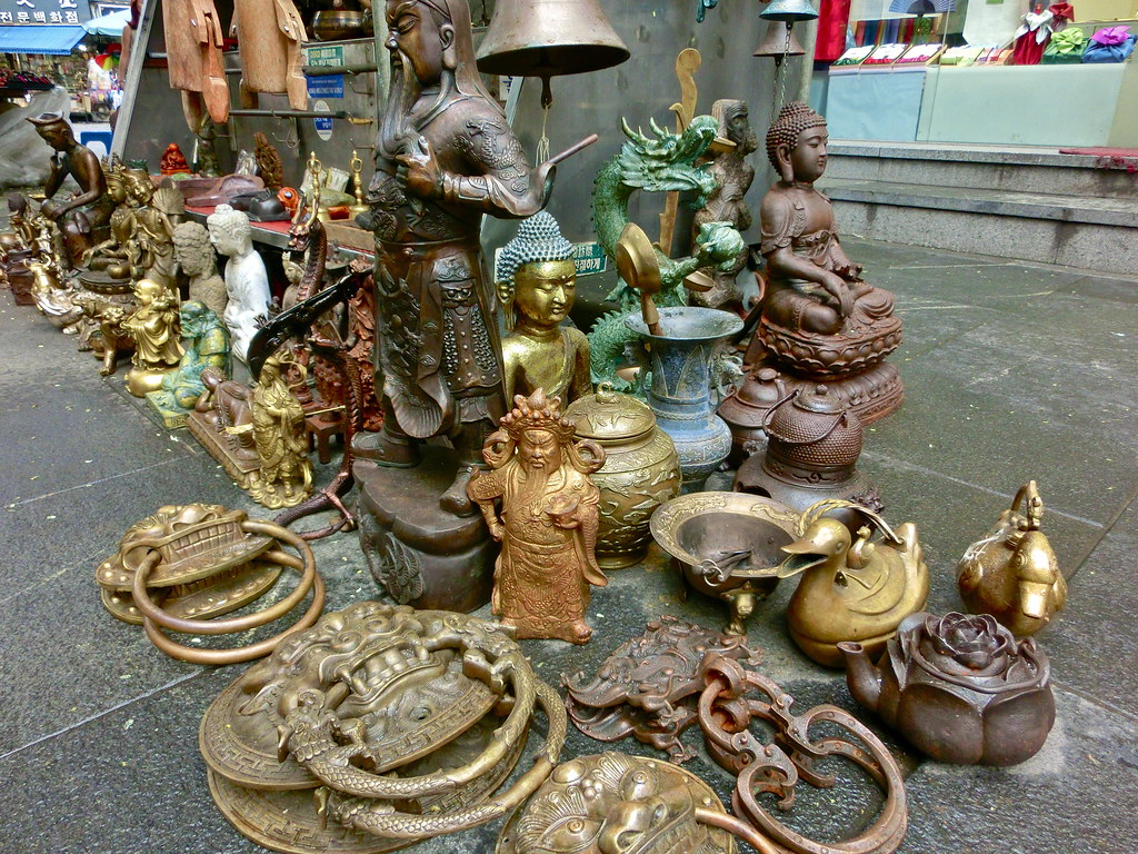 Sculptures and souvenirs and all kinds of distinct trinkets in Insadong, Seoul, South Korea for sale on the street