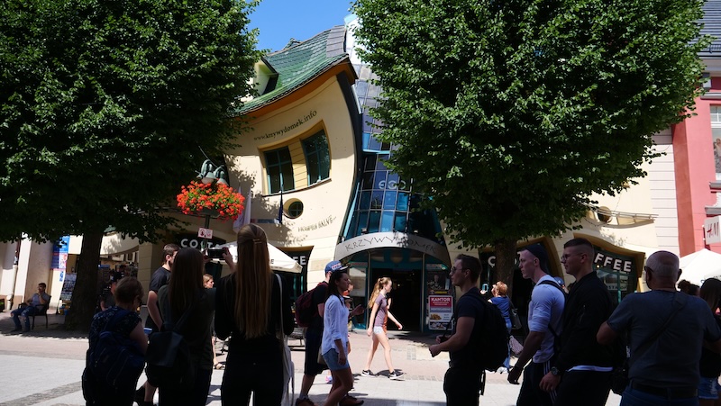 Sopot crooked architecture and crowds 