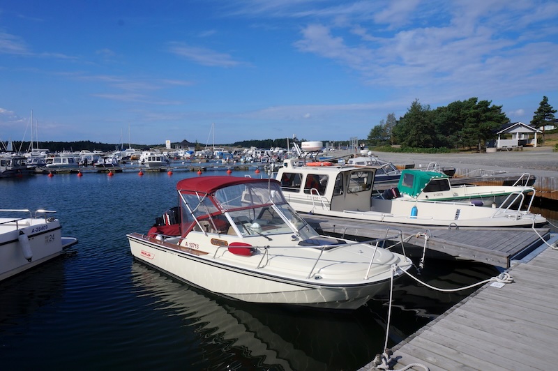 Taking a boat in Finland is a great way to get around in the summer 