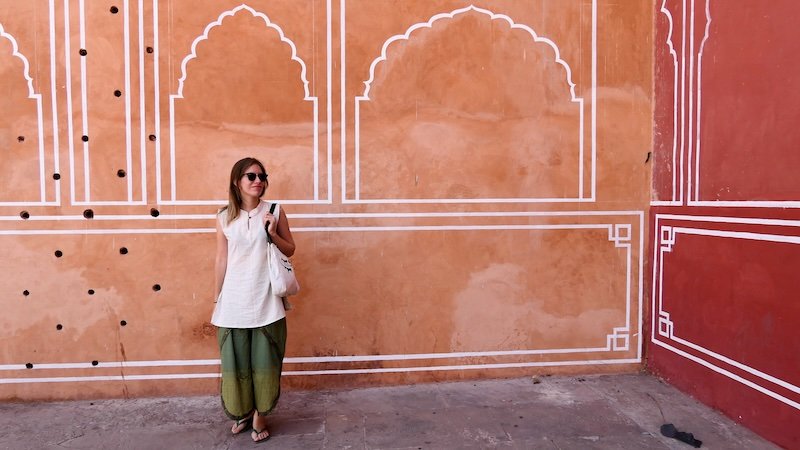 That Backpacker Audrey Bergner dressing modestly to visit forts and temples in India 