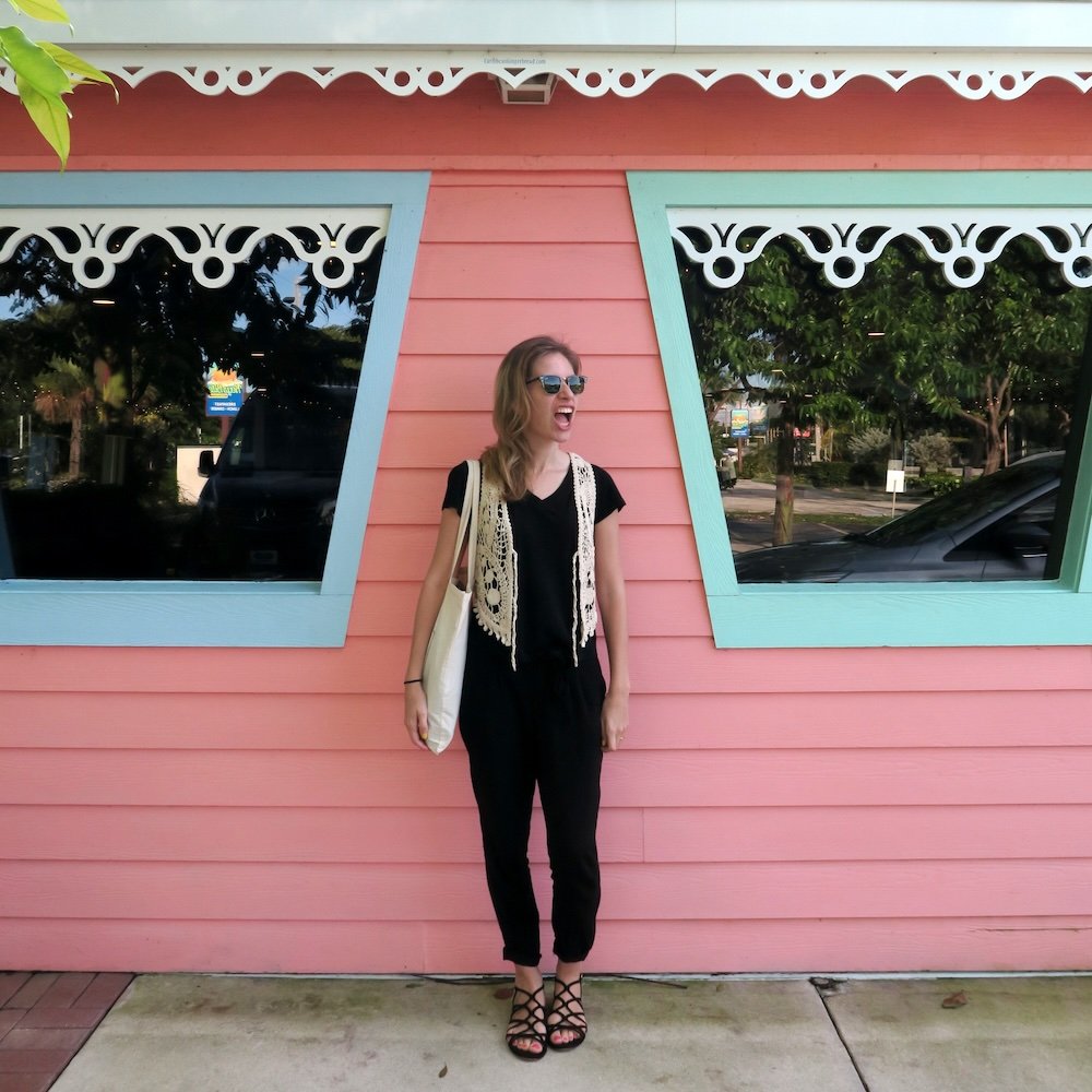 That Bacpacker Audrey Bergner enjoying playing tourist visiting Key West, Florida, USA 