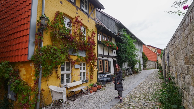 That Backpacker Audrey Bergner highlighting that Quedlinburg is best explored on foot 