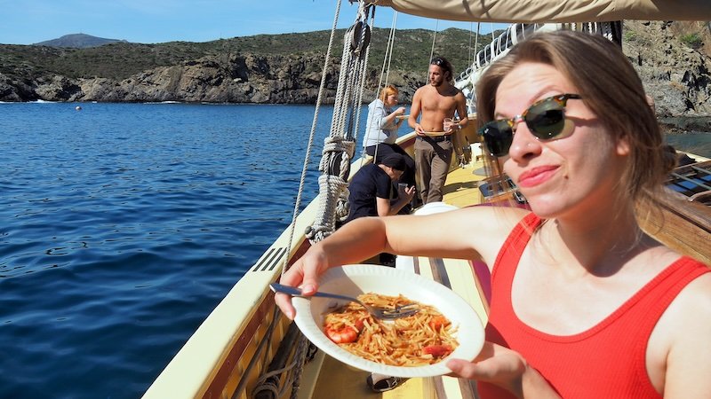 That Backpacker Audrey Bergner ready to enjoy epic seafood whilst sailing in Costa Brava That Backpacker Audrey Bergner ready to enjoy epic seafood whilst sailing in Costa Brava