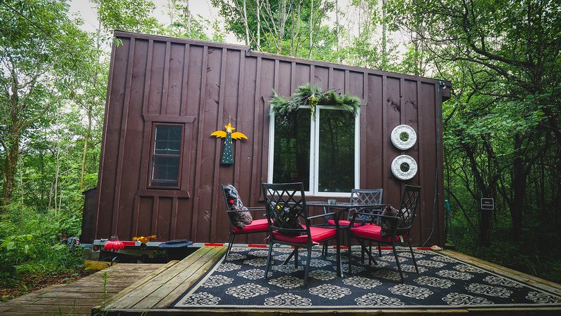 Cosy Tiny Cabin Getaway in Glen Huron, Ontario, Canada