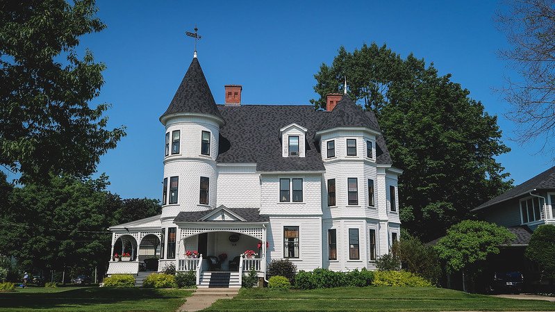 Travel highlights from our New Brunswick Family Road Trip! Our New Brunswick road trip started in Fredericton. Views of a historic home on Waterloo Rue