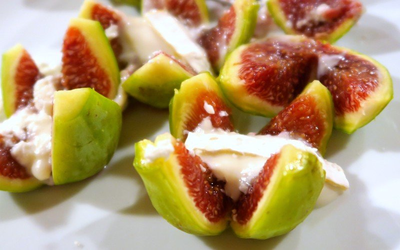 Travel in Costa Brava means delicious food and the desire to eat more! 