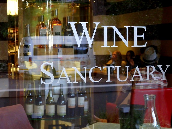 Villiera Wine Tour in Stellenbosch, South Africa at the wine sanctuary 