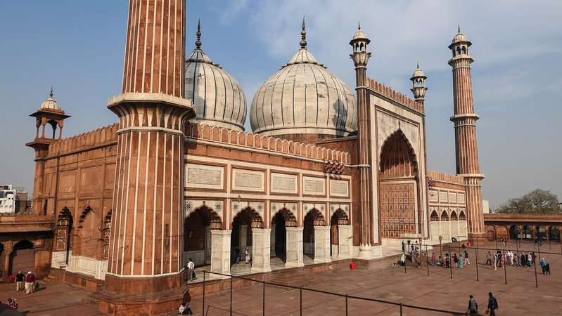 Visiting Jama Masjid in Delhi with its otherworldly appearance from a unique vantage point in India