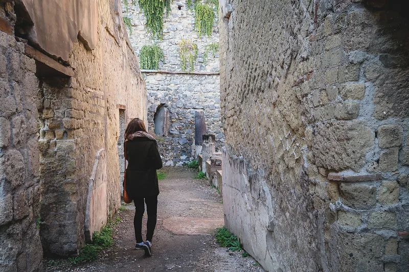 Visiting the ruins of Herculaneum with That Backpacker Audrey Bergner exploring on foot Visiting the ruins of Herculaneum with That Backpacker Audrey Bergner exploring on foot