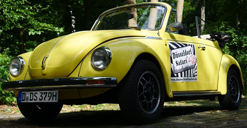 You can tour Düsseldorf on a VW Beetle convertible with the top down and the breeze and sun in your face